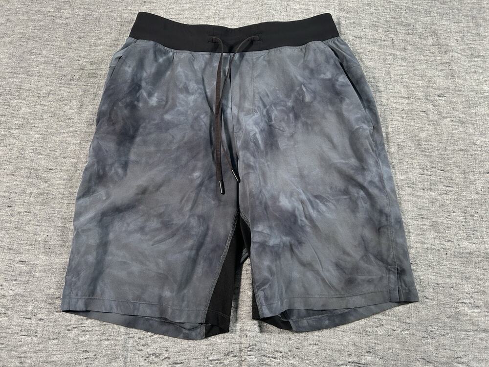 Lululemon T.H.E Linerless Short 9 Mens Small Athletic Training Workout Tie-Dye
